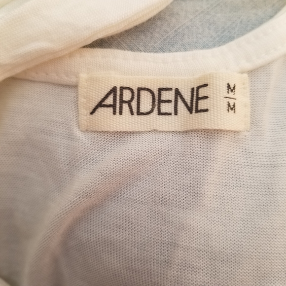 Ardene Sleeveless T shirt with criss cross back - Picture 8 of 10